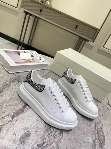 

2023brand womens casual shoes mens lace-up sports shoes fashion running shoes soft and comfortable platform shoes 0414, Black