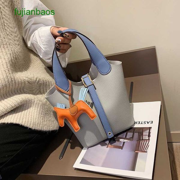 

hemres picotn handbags women's bag 2023 new korean version bucket portable vegetable basket pony decorative shoulder trend olzs, Black