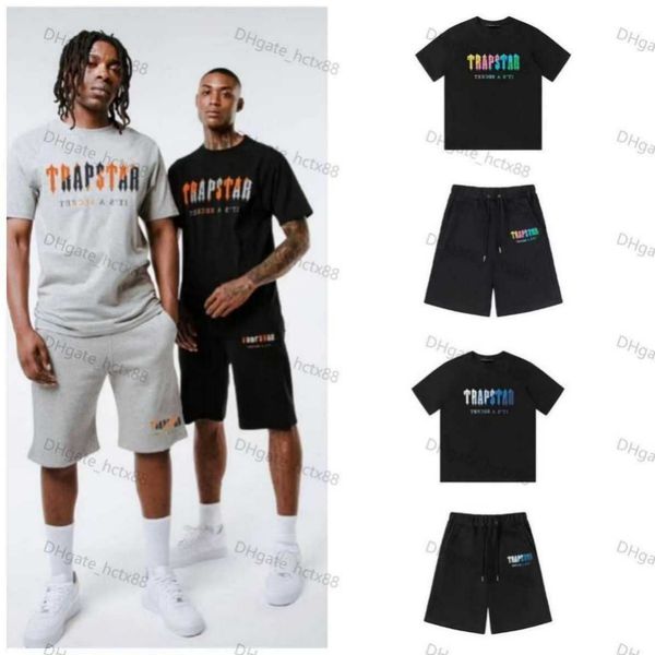 

2023 mens trapstar tracksuit designer t-shirts embroidery letter luxury black and white grey rainbow color summer sports fashion cotton cord, Gray