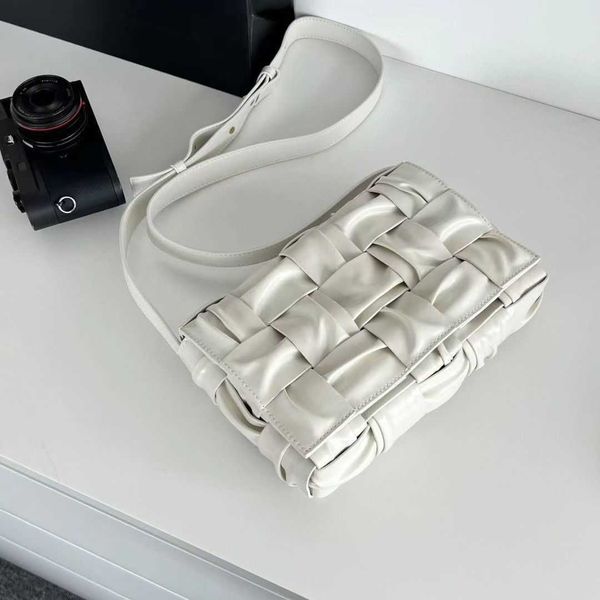 

bag botegas cassette cross teen bags womens designer body mini handbag 2023 advanced pillow white vfik