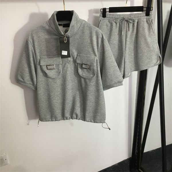 

women's two piece pants for summer two-piece set new double pocket metal decorative short sleeve shorts suit casual elastic waist short, White