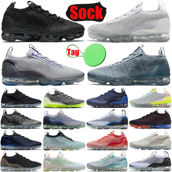 

2021s mens womens running shoes triple black game royal racer blue day to night neon oatmeal men trainers sneakers