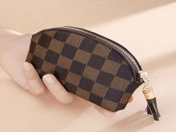 

zipper new multicard slot short small coin purse ladies mini wallet trifold cartoon cow pattern women039s wallets card holder1020534, Red;black