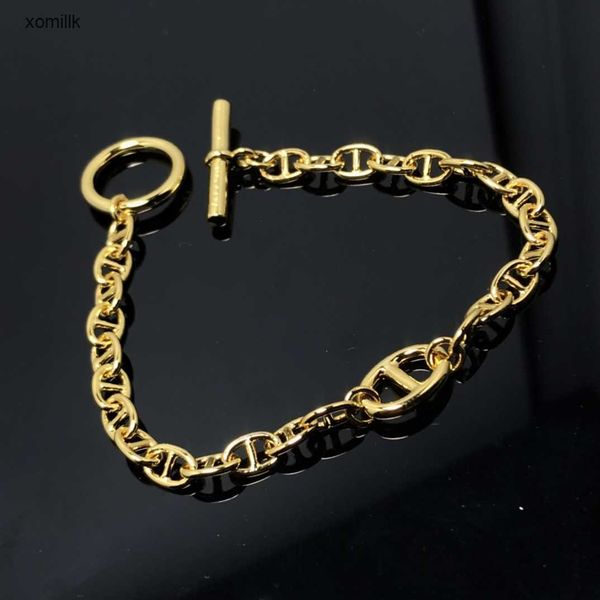 

hermm designer bracelet new tiktok live exquisite v gold h pig nose smooth face bracelet women s fashion simple versatile 80k4, Black