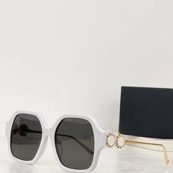 

over glasses sunglasses men's and women's sunglasses summer style uv resistant retro shielding lens plate contact lenses fashion g, White;black