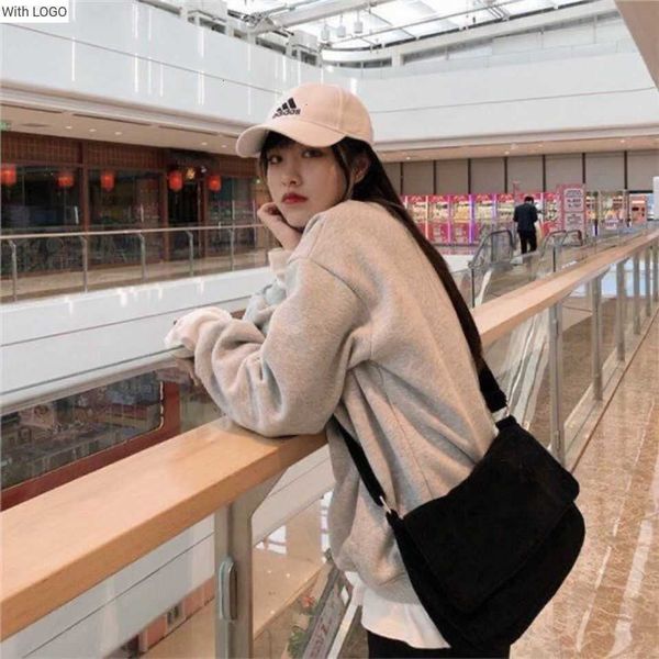 

waistpacks luxury brand design letter quilted cc bag new crossbody bag towel velvet bag yu shuxin same backpack autumn and winter mid ancien, White