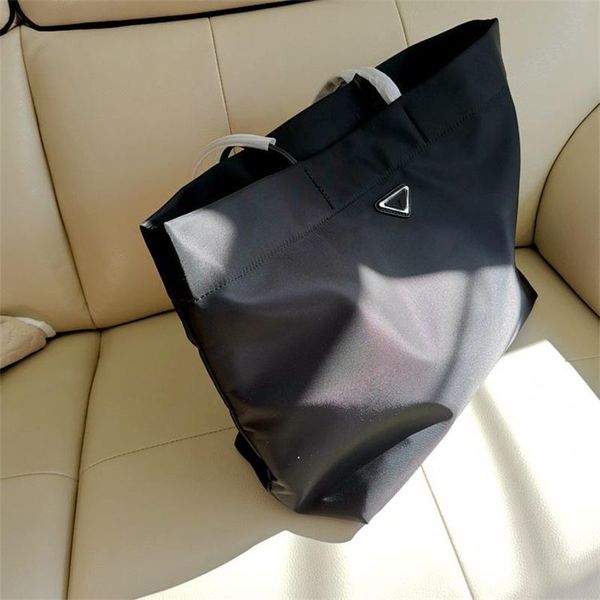 

black tote re nylon shoulder bags solid color luxurys casual leisure style sacoche triangle enamel popular travel designer handbags for lady