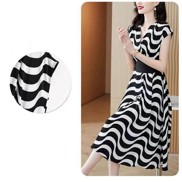 

fashion designer skirts classic short sleeve and v neck skirt womens fashions dresses colorful ladies casual dresses, Black;gray