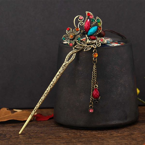 

wedding hair jewelry vintage rhinestone butterfly hair stick jewelry vintage wedding hair accessories for women charm metal hairpins w0419, Slivery;golden