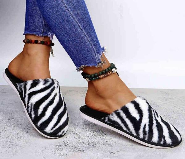 

2021 winter new black white zebra pattern house women fur slippers antislip bedroom flat girls plush shoes ladies fluffy slides j29475205