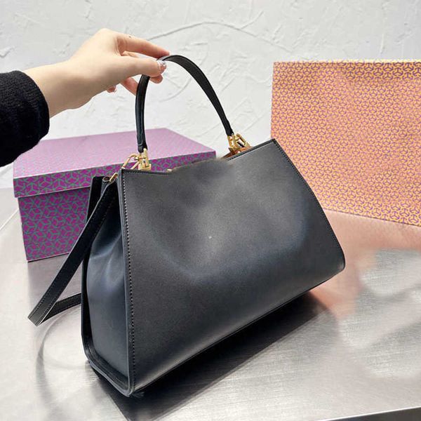 

totes designer bags shoulder crossbody handbags high texture classic clutch single messengers wallets 221019