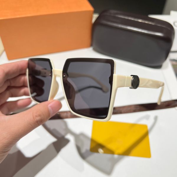 

pair eyewear five color frame men's and women's sunglasses pola polaroid lenses fashion casual simple high-end atmosphere, White;black