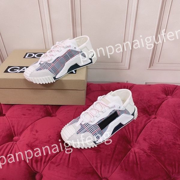 

2023 luxurys designer trainers shoes platform shoes comfortable breathable web sneaker women men, Black