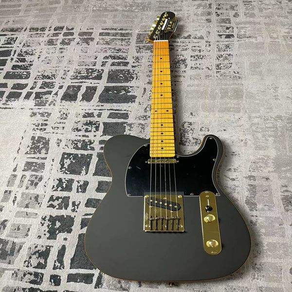 

black matte maple fingerboard gold accessories six string electric guitar high-end pickup