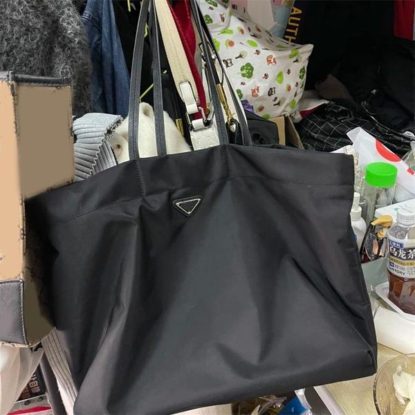 

elegant tote bags re nylon shoulder bags designer for lady trendy tiktok enamel triangle book iconic canvas lining luxurys handbag nice look