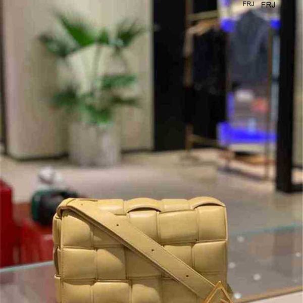 

designer bottegas bags venetas cassettes handbags luxurys counter woven threedimensional pillow single shoulder diagonal span postman y8t9 h