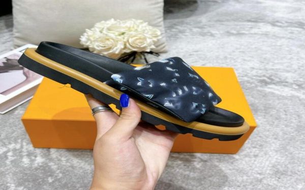 

8 color pool pillow comfort mules women men summer vibrant slippers puffy style fashion slides2776399, Black
