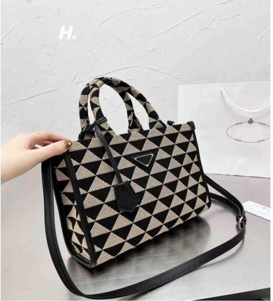 

symbole jacquard fabric handbag tote shoulder bags women designer shopping bag satchel luxury messenger cross body handbags8111849