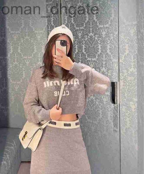

women's sweaters designerwomen's sweaters autumn and winter diffuse round neck short casual knitting sweater 15ns, White;black