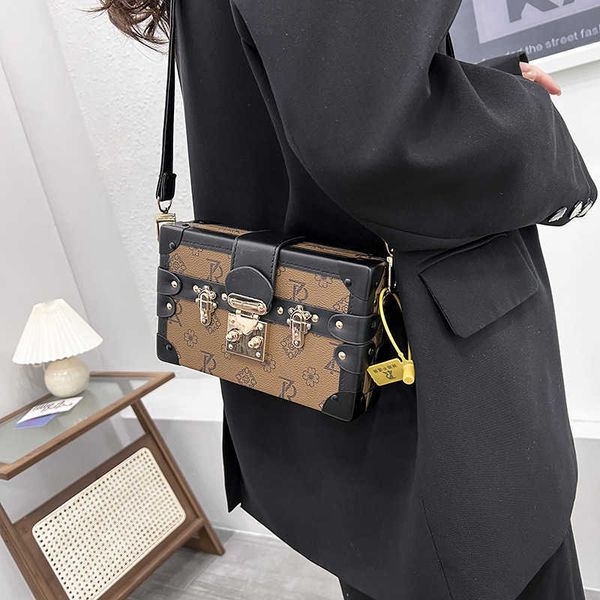 

shoulder bags pu women s new 2023 fashion rivet texture ins one crossbody box 230420