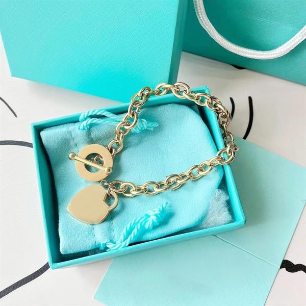 

designer bracelet classic charm peach heart bracelet girl festive 18k gold love gift 316l titanium steel jewelry factory whole310r, Golden;silver