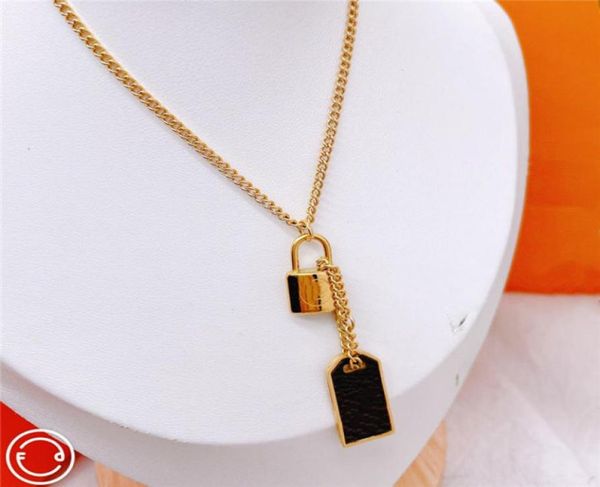 

2021 luxurys pendant necklaces fashion for man woman triangle designers brand jewelry mens womens highly quality optional with box2700325, Silver