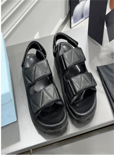 

2022 buckle leather sandals grandad sandals dad caviar women slippers quilted beach slipper thick soled platform summer size 35415094898, Black
