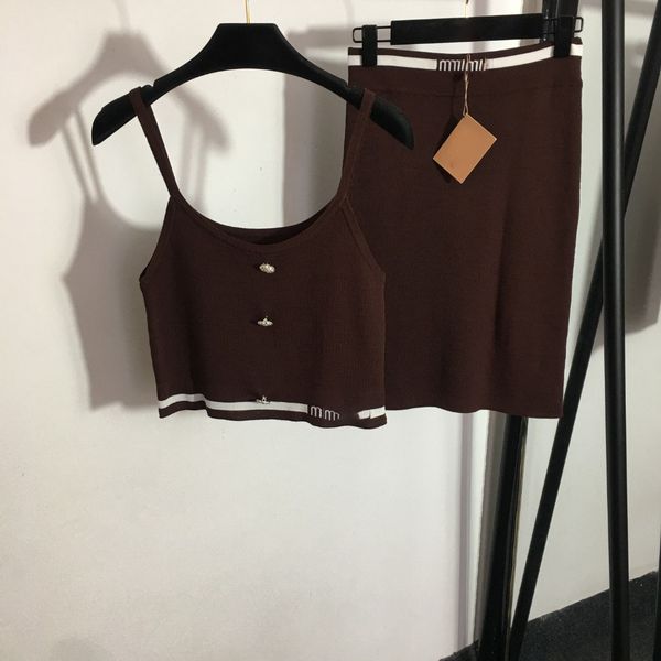 

402 xl 2023 summer brand same style two pieces sets short skirt crew neck women's two piece pants black khaki sleeveless meiyi, White