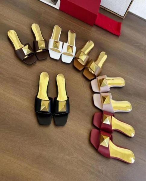 

fashionable new women039s slippers luxury designer sandals leather rivet beach shoes outdoor flat rubber jelly color one word a3886934, Black