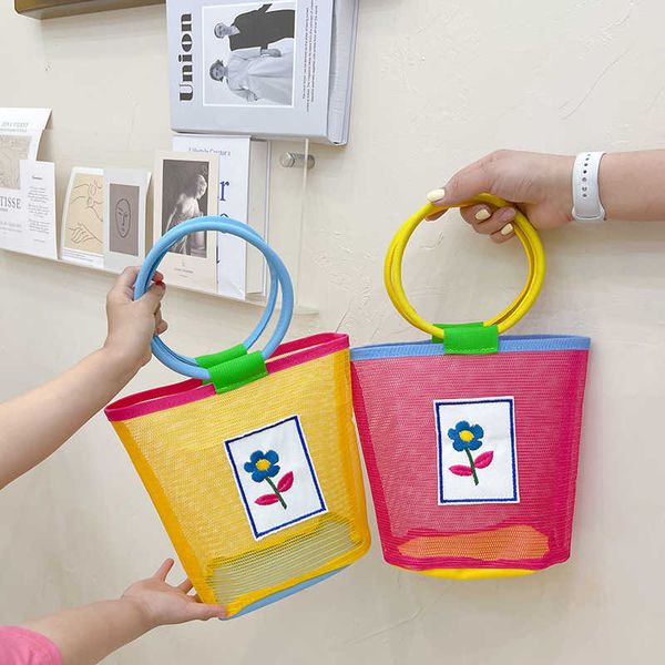 

shoulder bags summer mesh handheld hollow out 2023 fashion small fresh art cute girl large capacity parent child wrist 230420