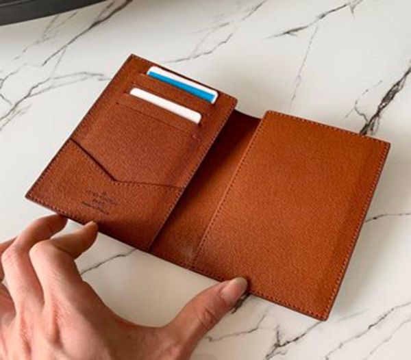 

new luxury leather designer passport holder women039s and men039s credit card business holder travel wallet7309171, Brown;gray