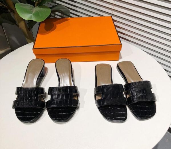 

hh slippers women beach summer fashion woman flip flops leather lady metal shoes flat ladies slide with box 463736, Black