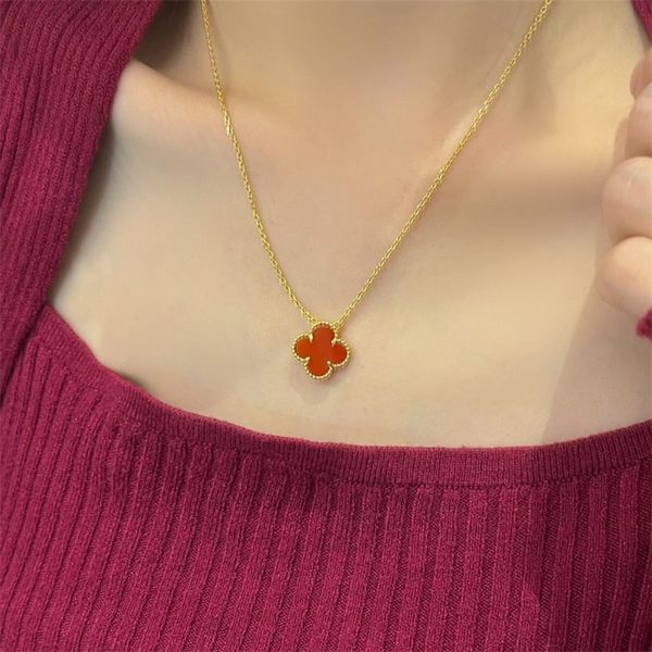 

Valentine's Mother's Day Engagement Jewelry Gift Girl Pendant 18K Gold Plated Necklaces Luxury Designer Flowers Four-leaf Clover Fashion Agate women Necklace