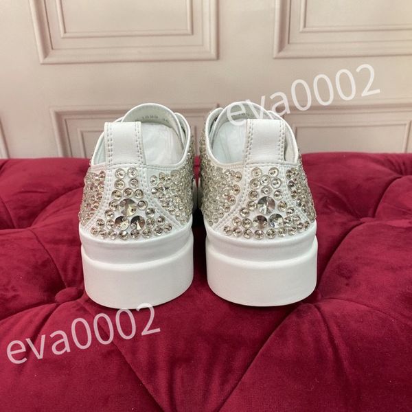 

2023 luxurys quality designer sneakers calfskin casual shoes fashion reflective shoes men women sneaker vintage trainers increasing leather, Black