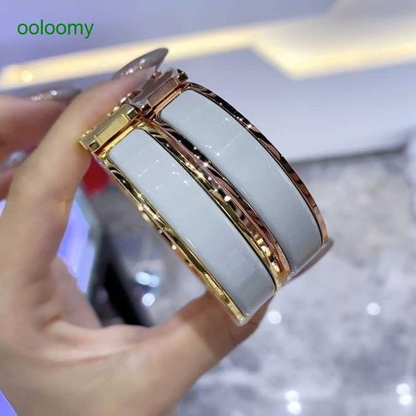 

original hemrres designer bracelet h letter enamel titanium steel couple premium edition counter quality lover girl gift gold bracelet for w, Black