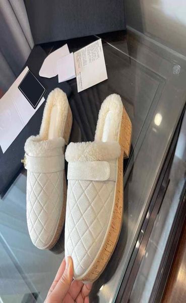 

franch 2021 luxury brand designer slippers for autumn and winter with heel 46cm womens flip flops rubber plus size vintage sock b3285815, Black