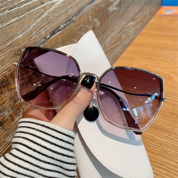 

women's elegant small fragrant wind polarized metal j net red ins large frame sun shading sunglasses uv resistant glasses, White;black