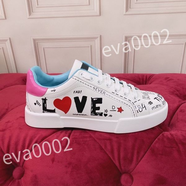 

2023 new luxurys quality designer sneakers calfskin casual shoes fashion reflective shoes men women sneaker vintage trainers increasing leat, Black