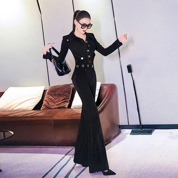 

pants 2021 new spring dress handsome and foreign style sweat suit women's metal decoration black shirt twopiece micro flared pants, White