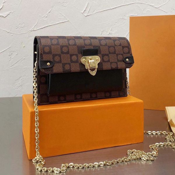 

2023 bags totes handbag designer bag women classic imitation famous brand multicolor splicing letter buckle rivet shoulder bag versatile com, Black;red