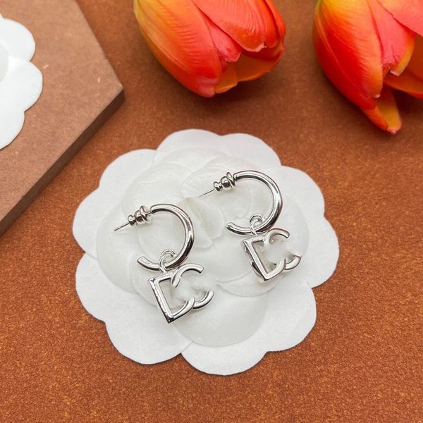 

2023 fashion new dangles designer earrings luxury monogram gilt brass diamond earrings simple fashion no box, Silver