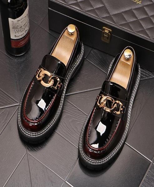 

2023 new designer boat spikes flats shoes for men gold casual shoe movie super stars slipon rivets studded men loafers 38449990067, Black