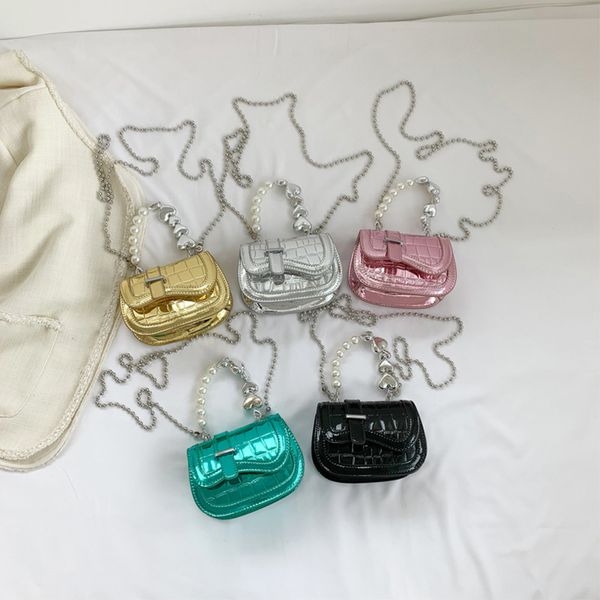 

kids love heart pearls chain handbags girls patent leather stone grain messenger saddle bag children single shoulder bags z1657, Black