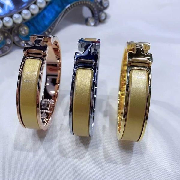 

hemres designer bracelet h letter enamel titanium steel couple premium edition counter quality lover girl gift gold bracelet for women 4r73, Black