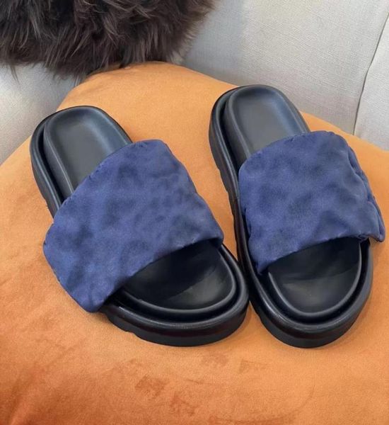 

designer sandals pool pillow comfort mule fashion show new slipper men women fashion slides flat luxury shoes1887401, Black