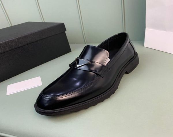 

cowhide patent leather mens luxury dress shoes designer luxurys black 2022 sneakers breathable nonslip wearresistant rubber 3456797