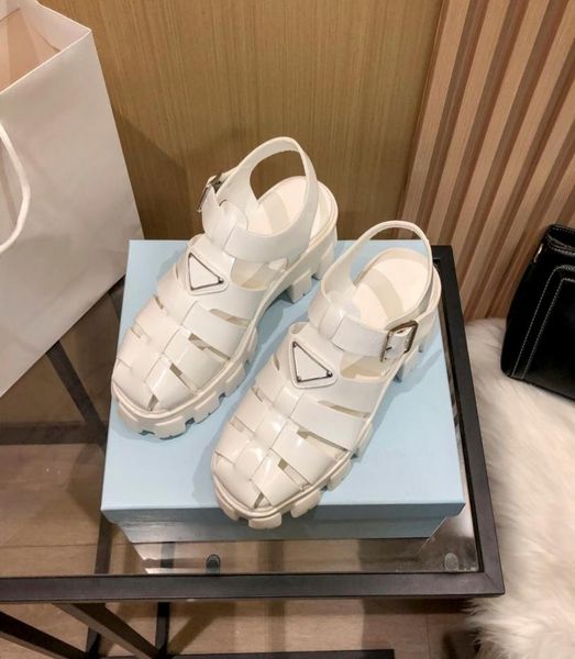 

2022 fashion foam rubber sandals women slipper luxury shoes black white beach slides r sandal outdoor flat womens slipp2487418