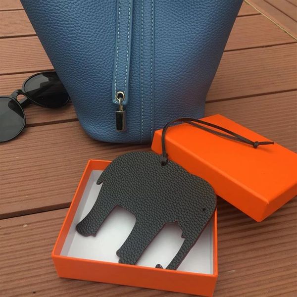 

fashion mode vintage basic chapstick holder sports keychain312j, Black