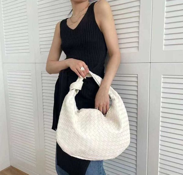 

2022 fashion bags hand- luxury woven leather printing large-capacity shoulder bag ladies pus knotted handle casual hand