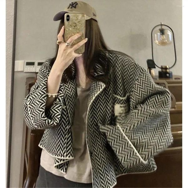 

Women' Wool Autumn Winter Women Cozy Soft Plaid Cardigan Cape Single-Breasted V-Neck Casual Wraps Knitwear Geometric Figure Poncho Jacket, Black